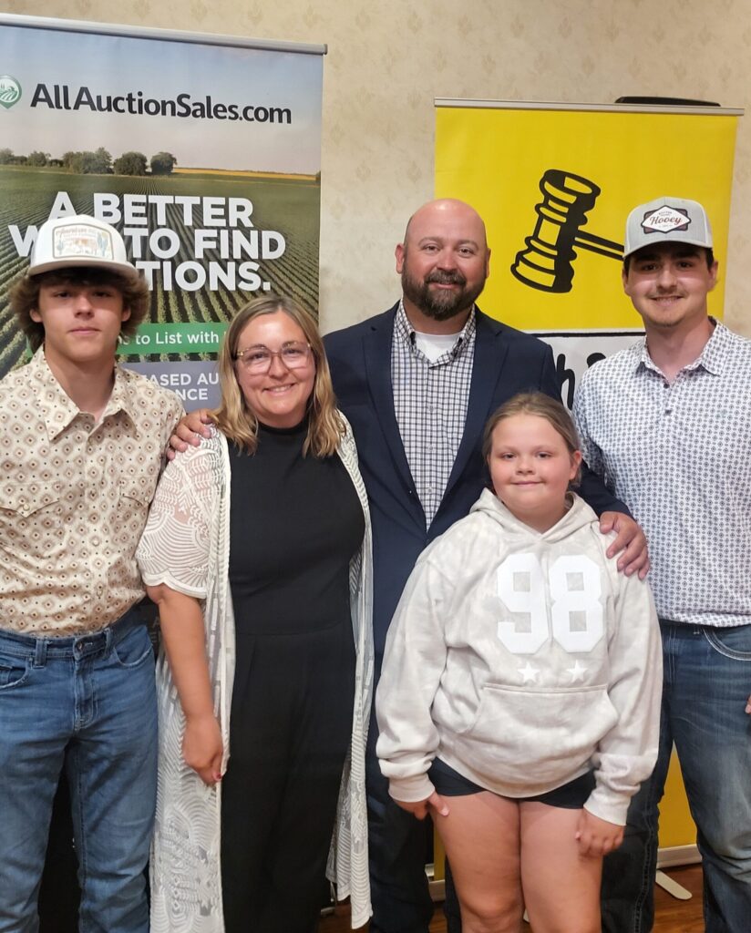 Mike Girard and family 2026